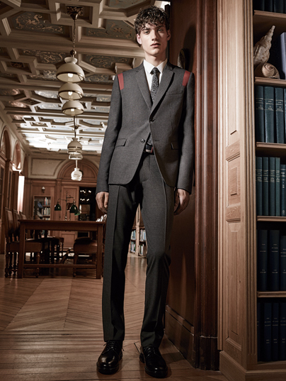 Dior homme (ディオールオム)|洗練されたスーツスタイル